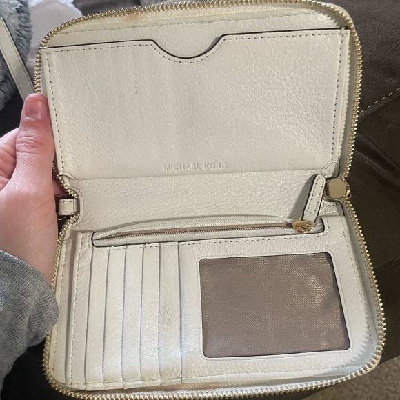 Michael Kors wallet - Picture 3 of 4